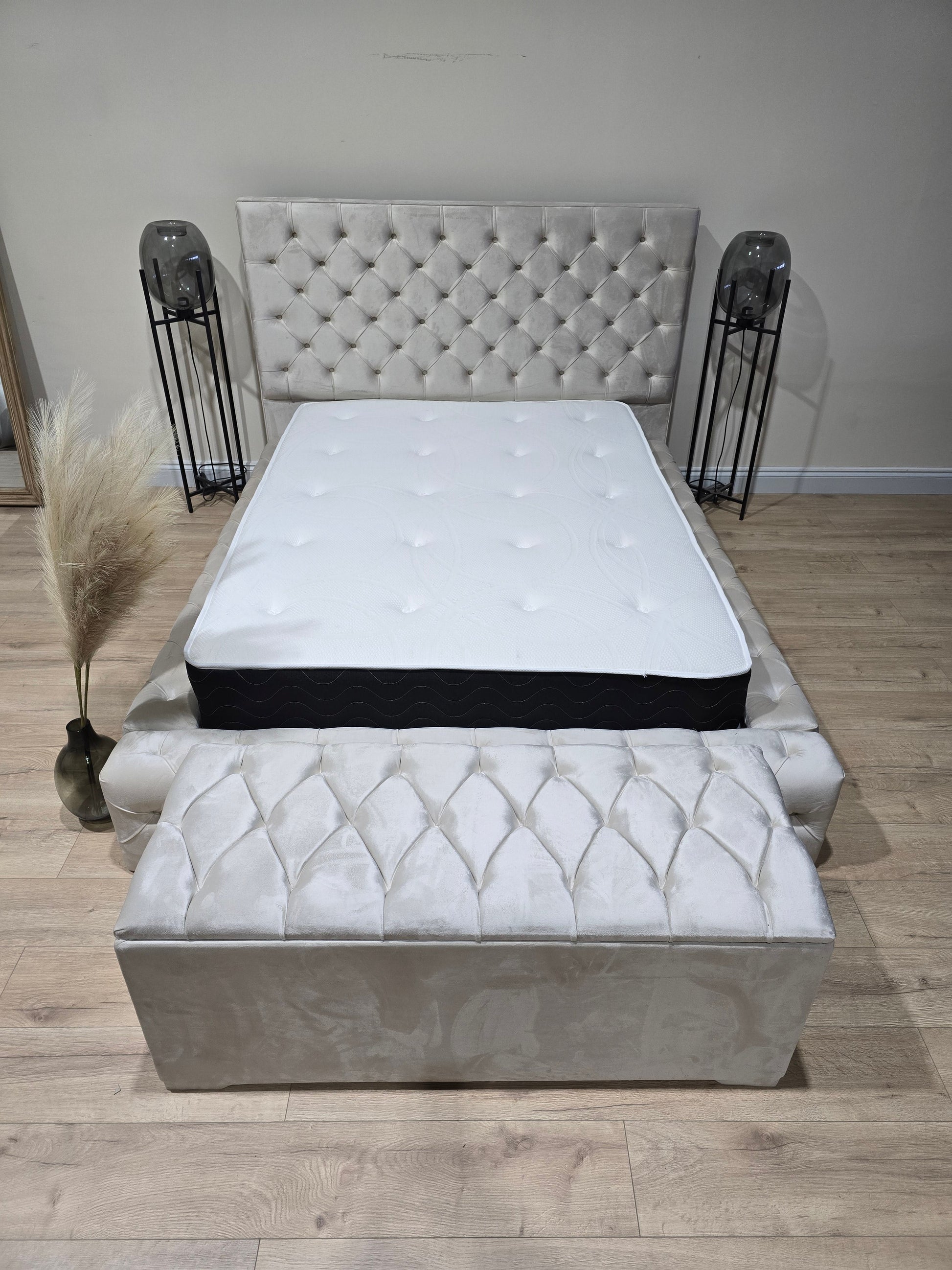 Cream large Ottoman deep bedroom storage box chesterfield bench seat - ISTOOLS