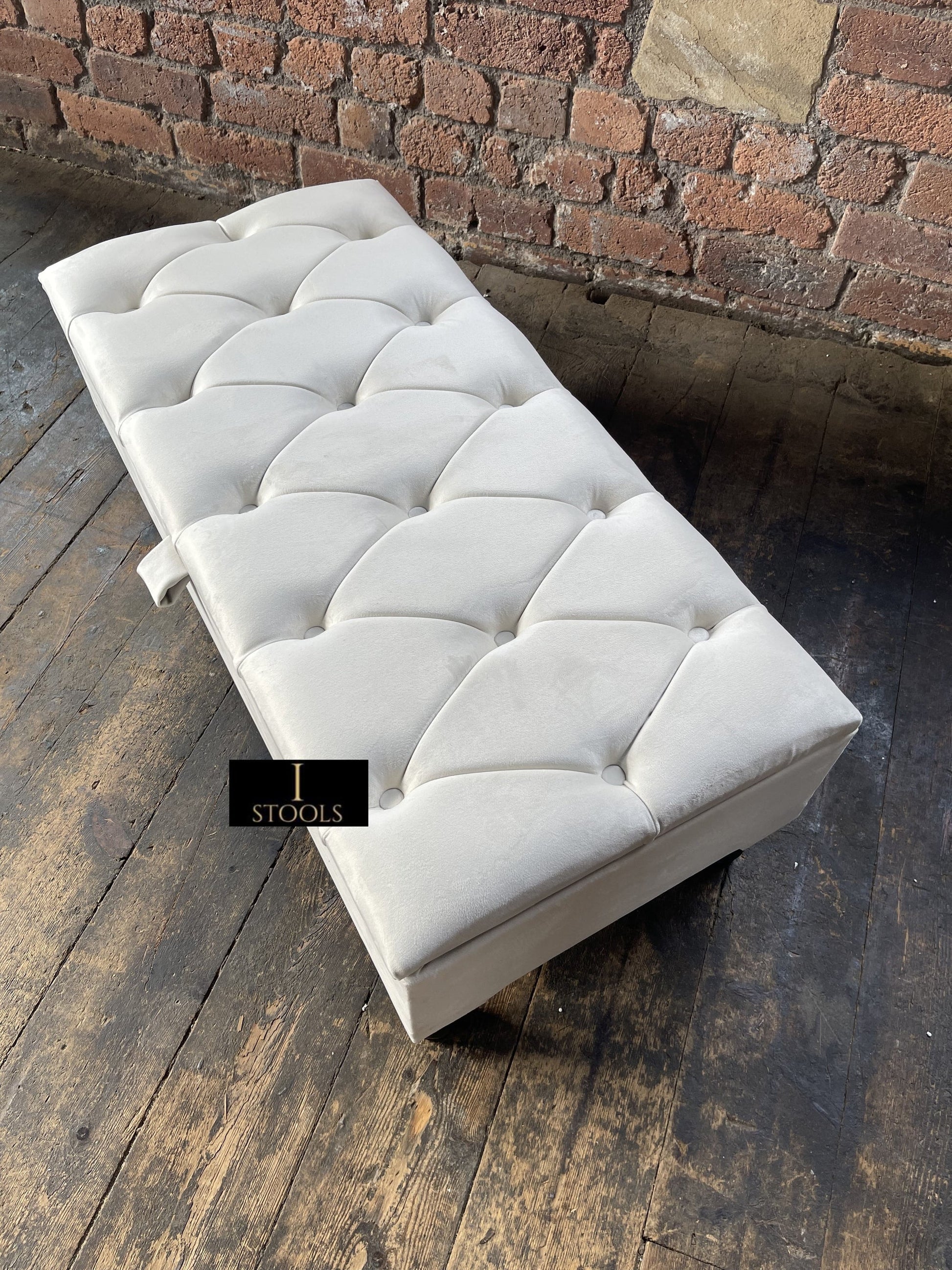 Creamy White Coffee Table With Storage | Ottoman Storage | Bench Seat - ISTOOLS