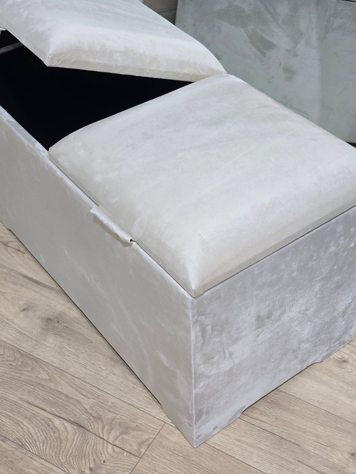 Double lid - deep ottoman storage & coffee table - ISTOOLS