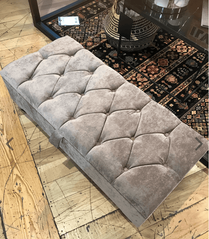 Made to measure storage box teddy fabric creamy off white, chunky oak legs - ISTOOLS