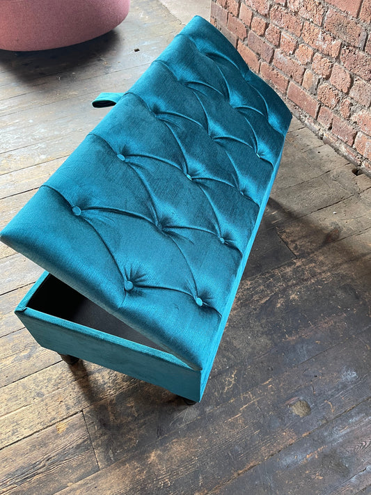 Made to measure teal storage - ISTOOLS