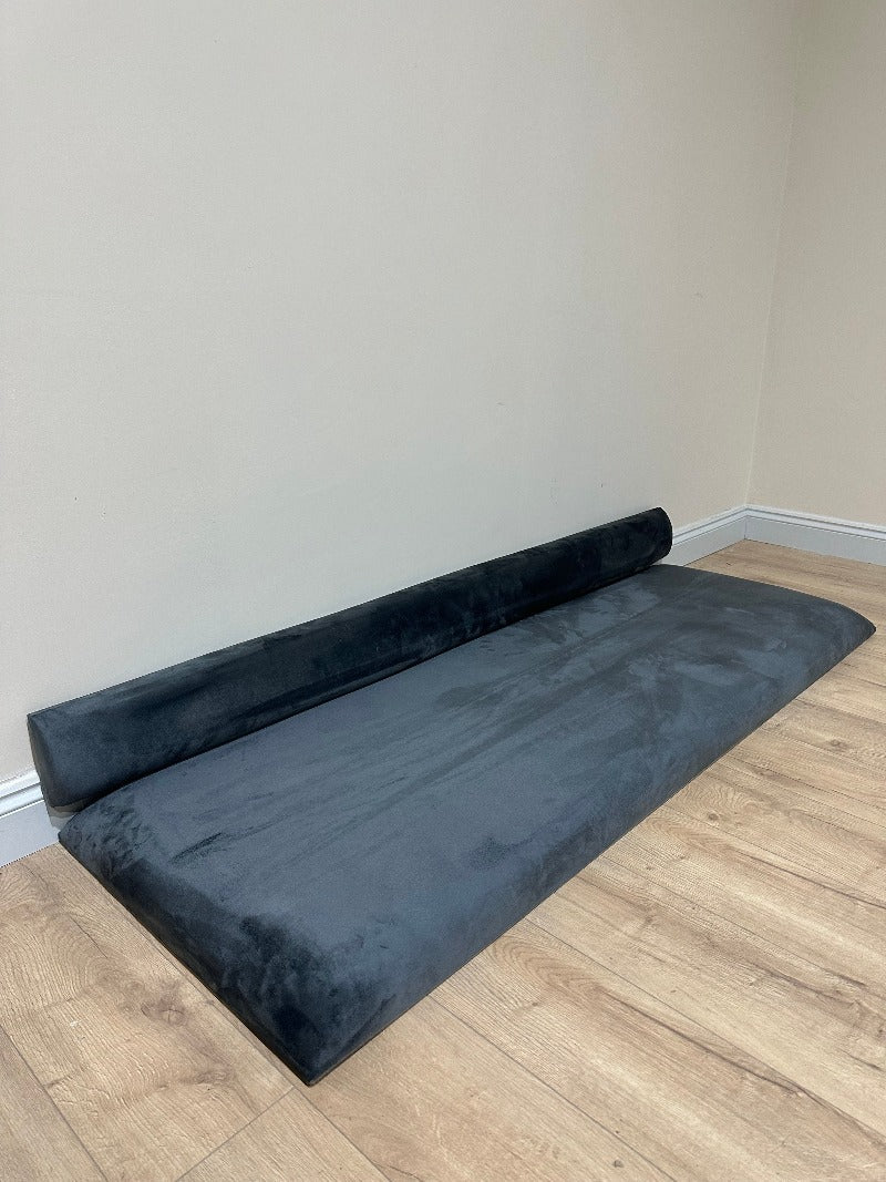 measure window bay seat with back. Grey velvet - ISTOOLS