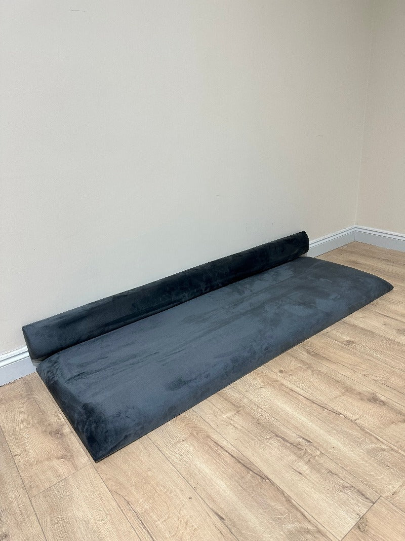 measure window bay seat with back. Grey velvet - ISTOOLS