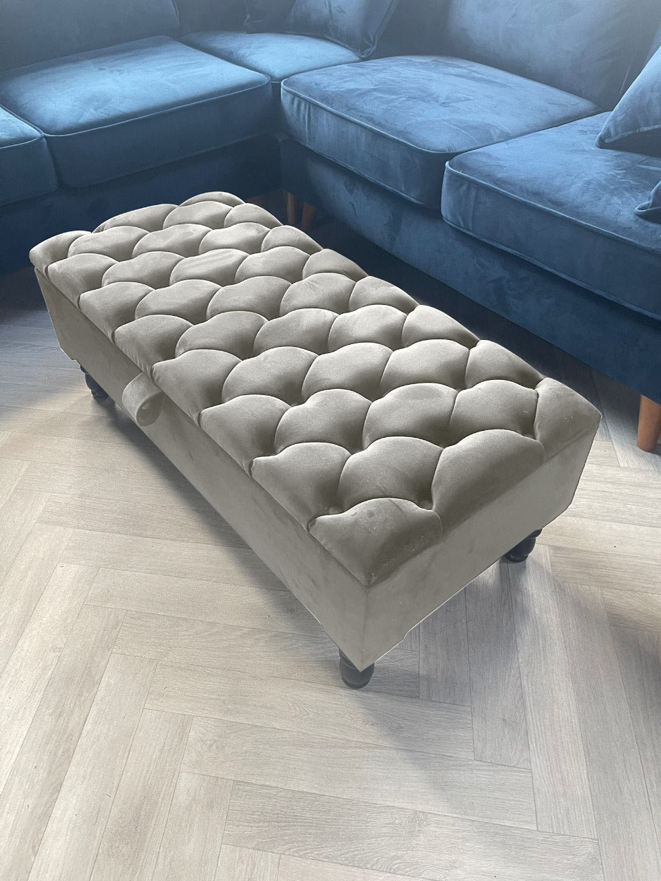 PREMIUM chesterfield storage ottoman tufted matching buttons - ISTOOLS