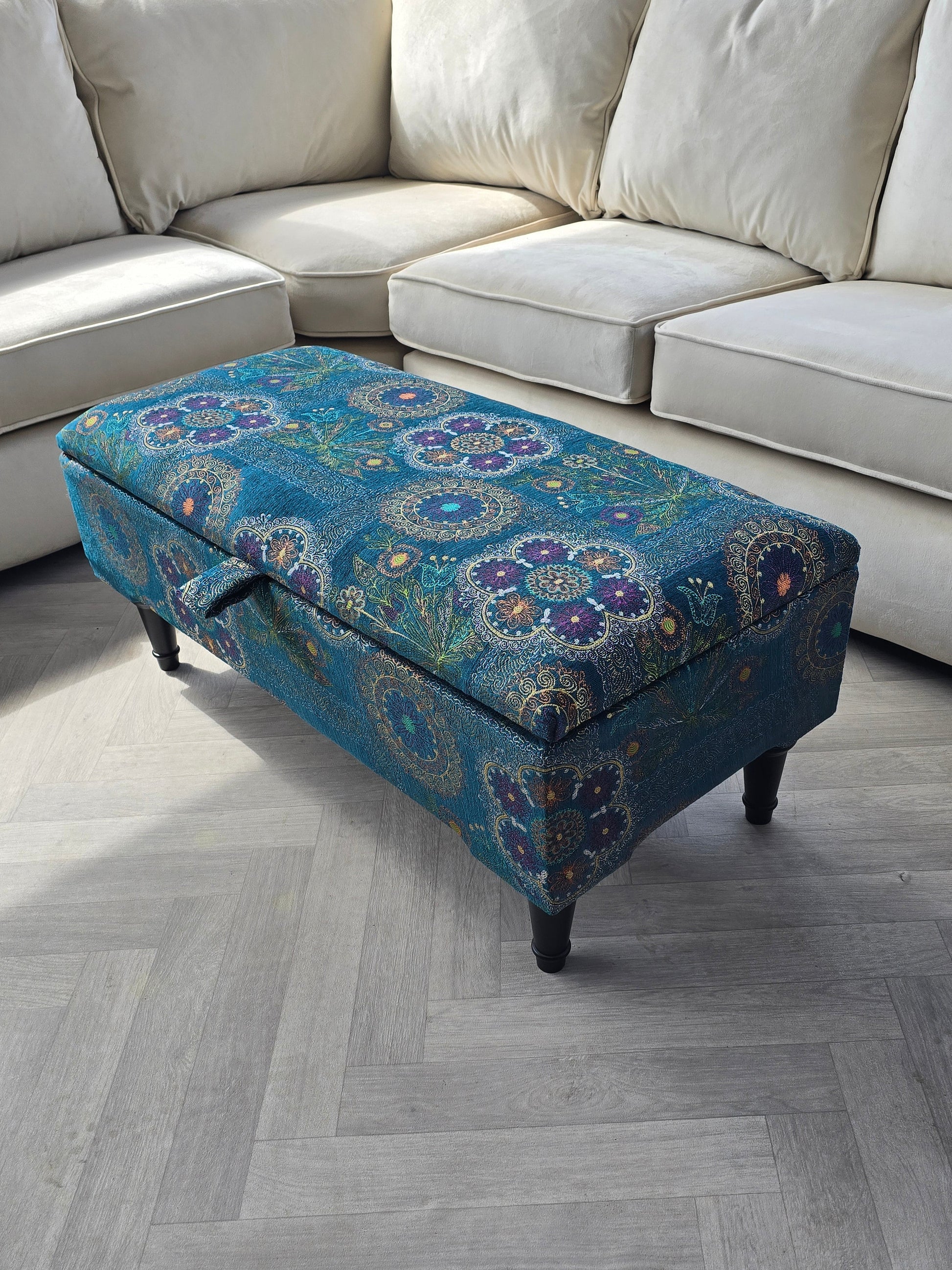 PREMIUM LOOP FLORAL GREEN PATTERN FOOTSTOOL CIRCLE BENCH COFFEE TABLE - ISTOOLS