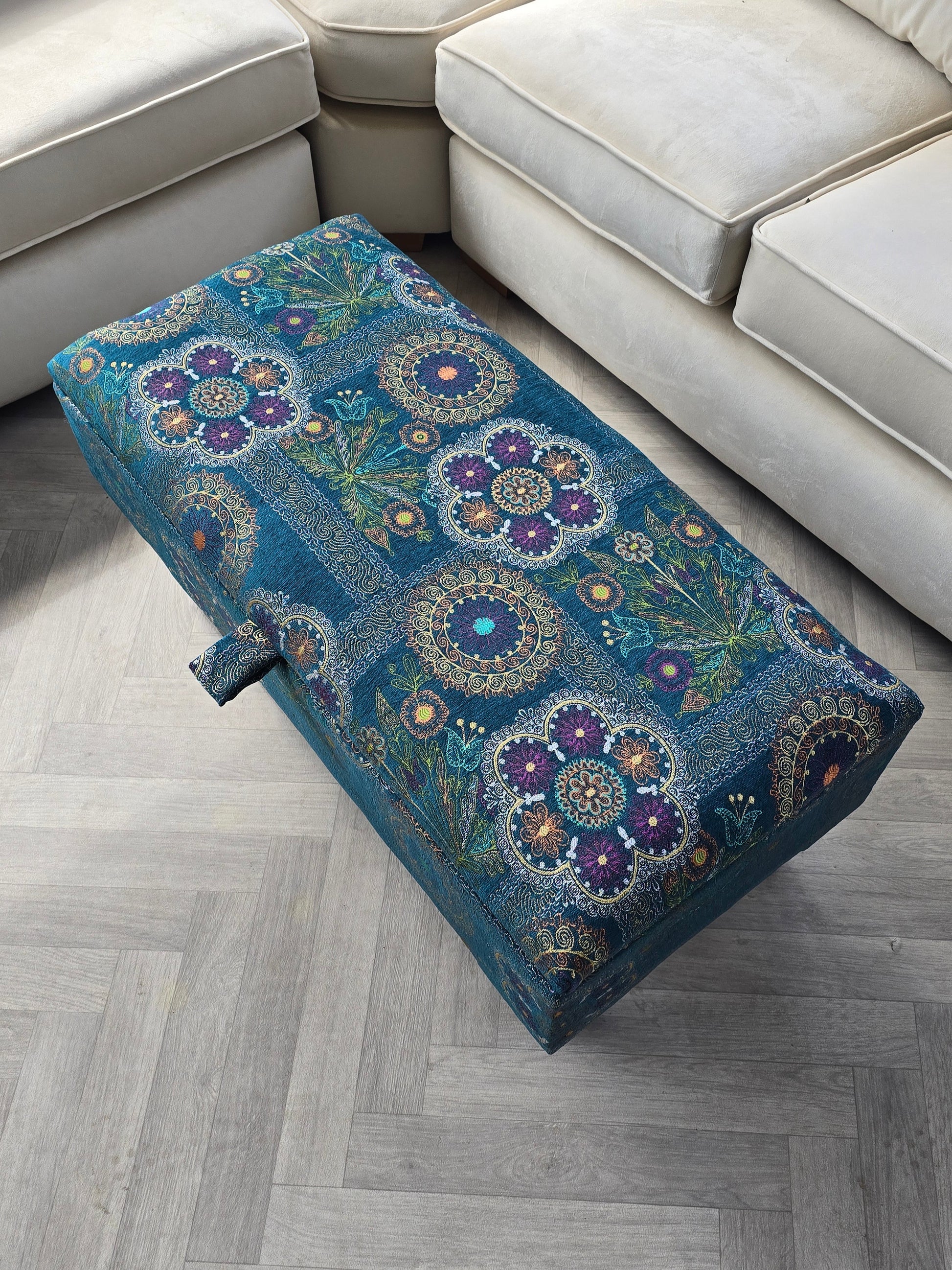 PREMIUM LOOP FLORAL GREEN PATTERN FOOTSTOOL CIRCLE BENCH COFFEE TABLE - ISTOOLS