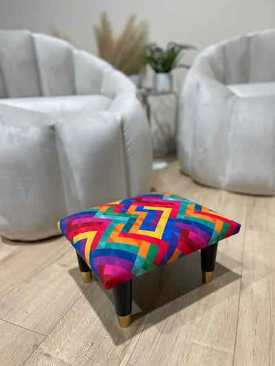 Small trem footrest pouffe