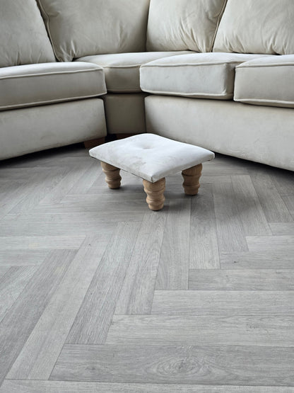 Small creamy white footrest pouffe - ISTOOLS