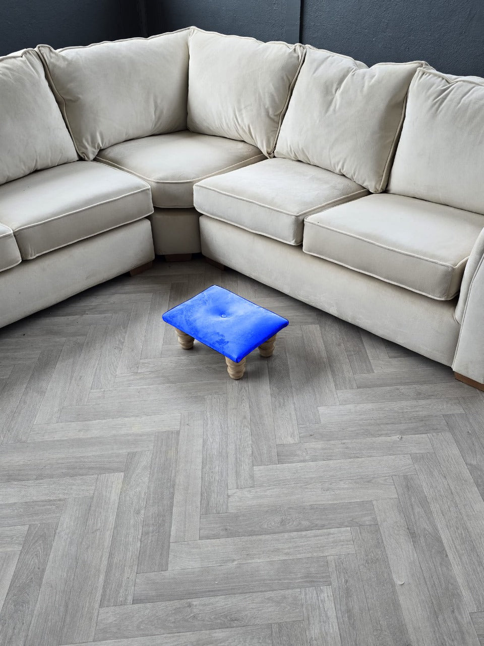 Small footrest pouffe handmade - ISTOOLS