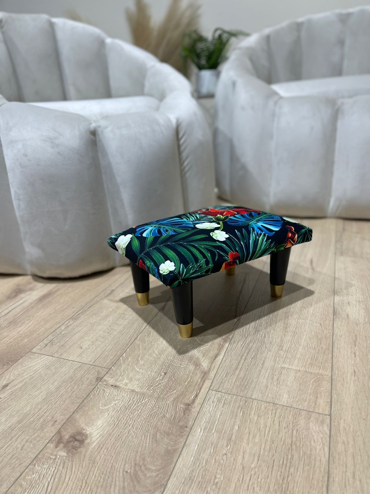 Small forrest floral footrest pouffe - ISTOOLS