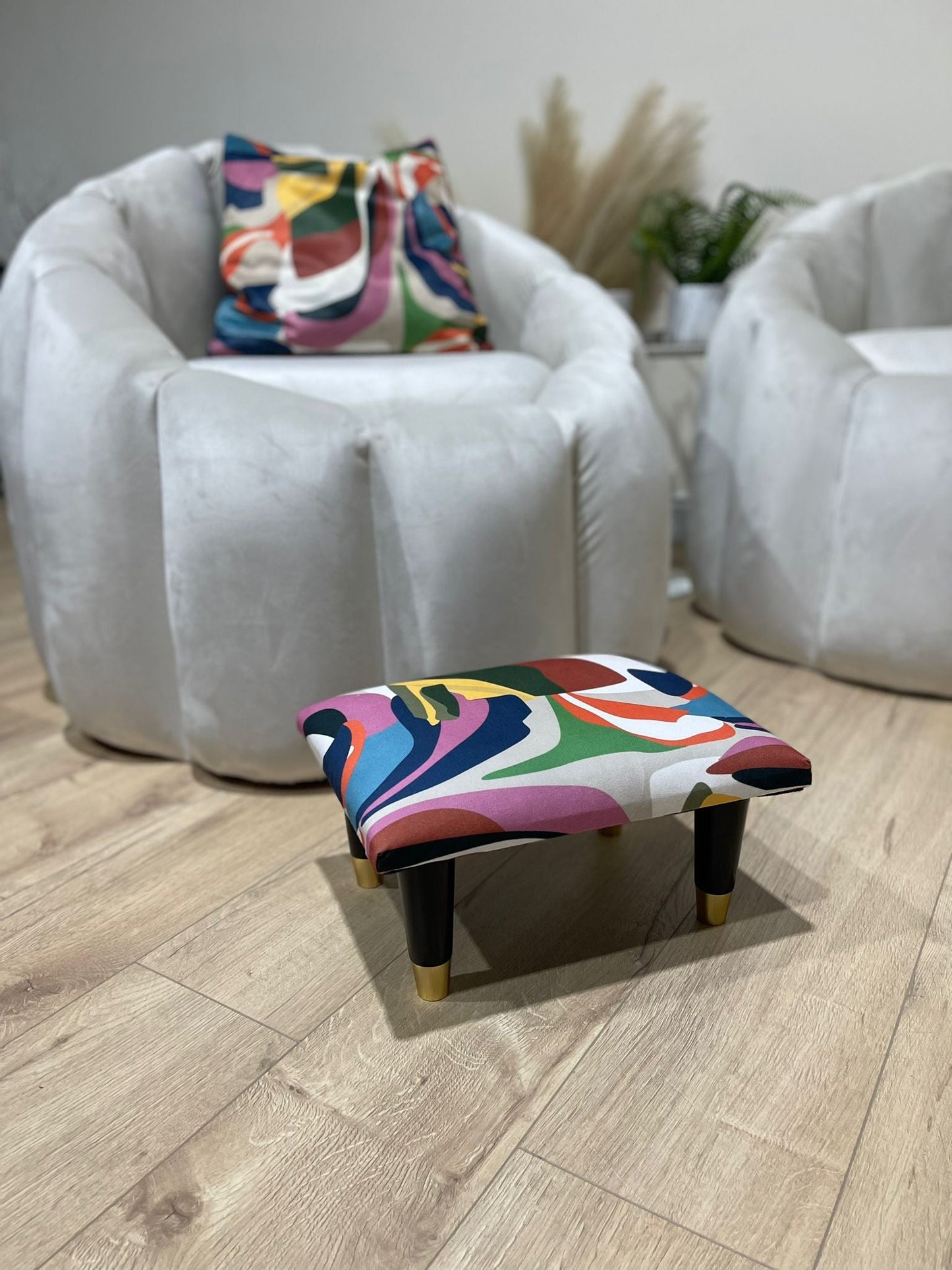 Small multi colour footrest pouffe - ISTOOLS
