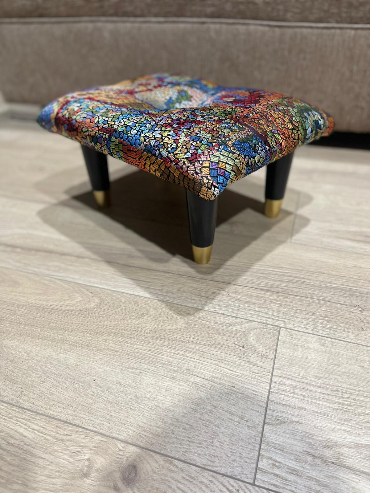 Small stained glass footrest pouffe - ISTOOLS