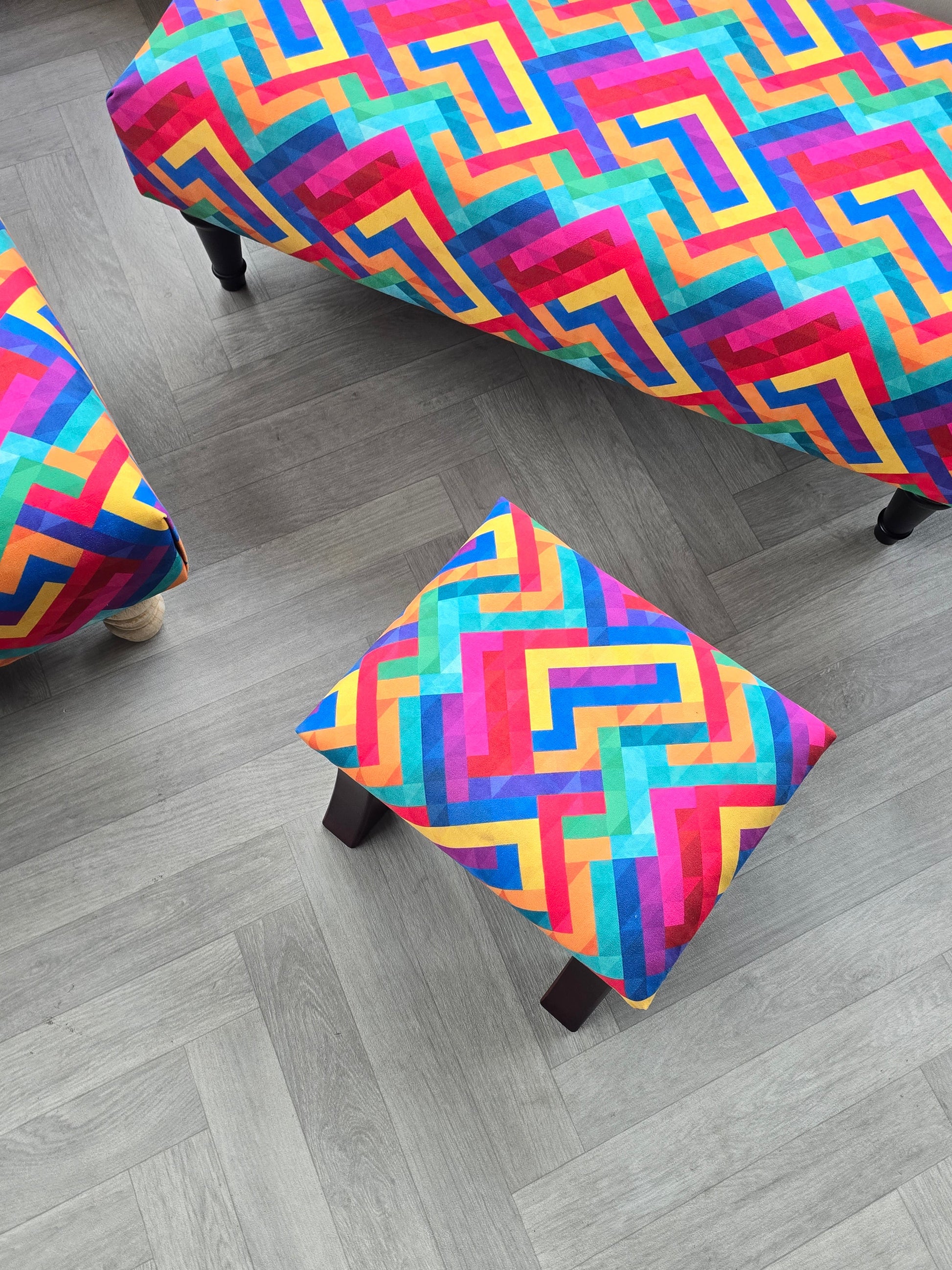 Small trem footrest pouffe - ISTOOLS