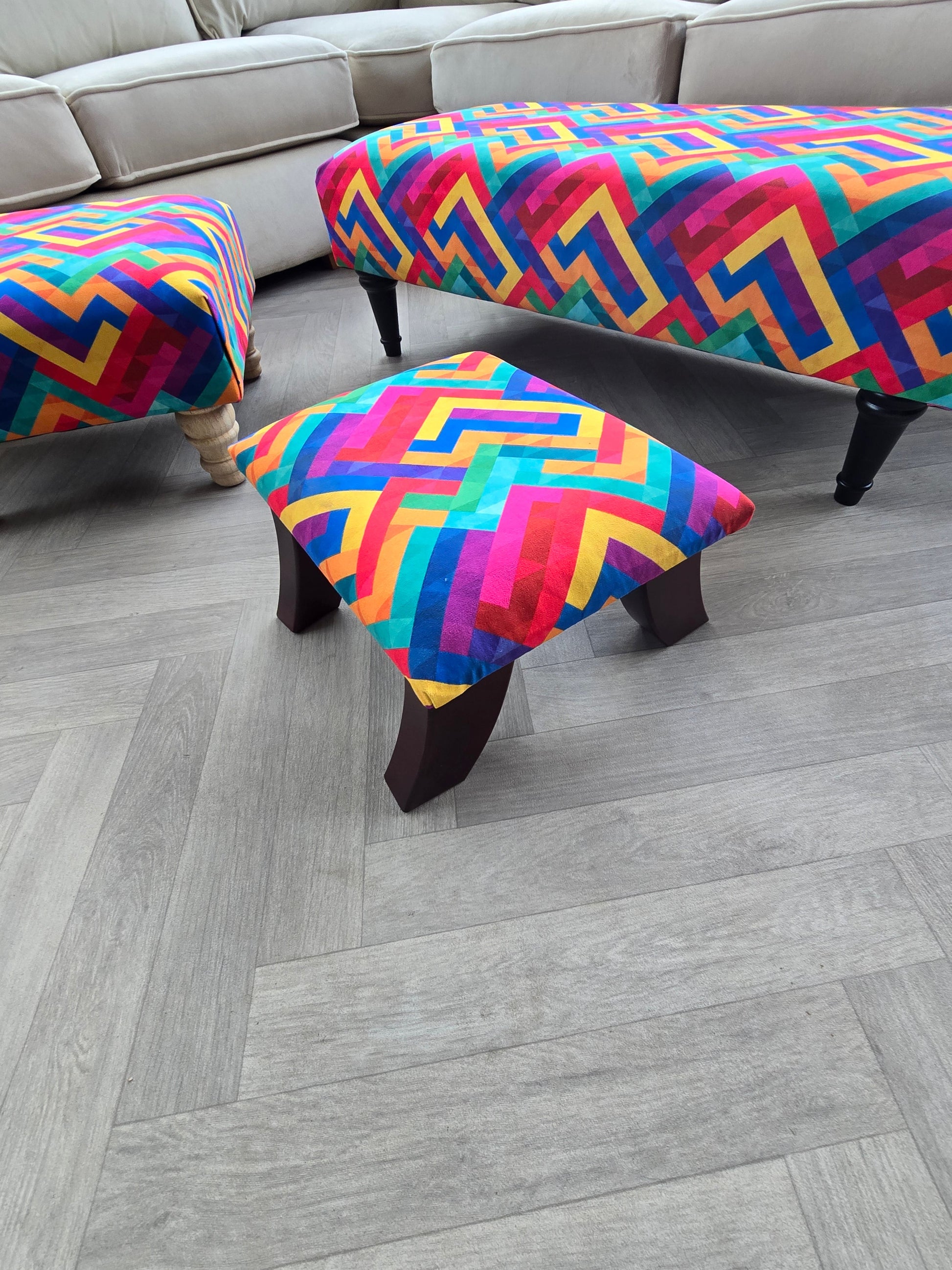 Trem Footstool window bay seat pouffe - ISTOOLS