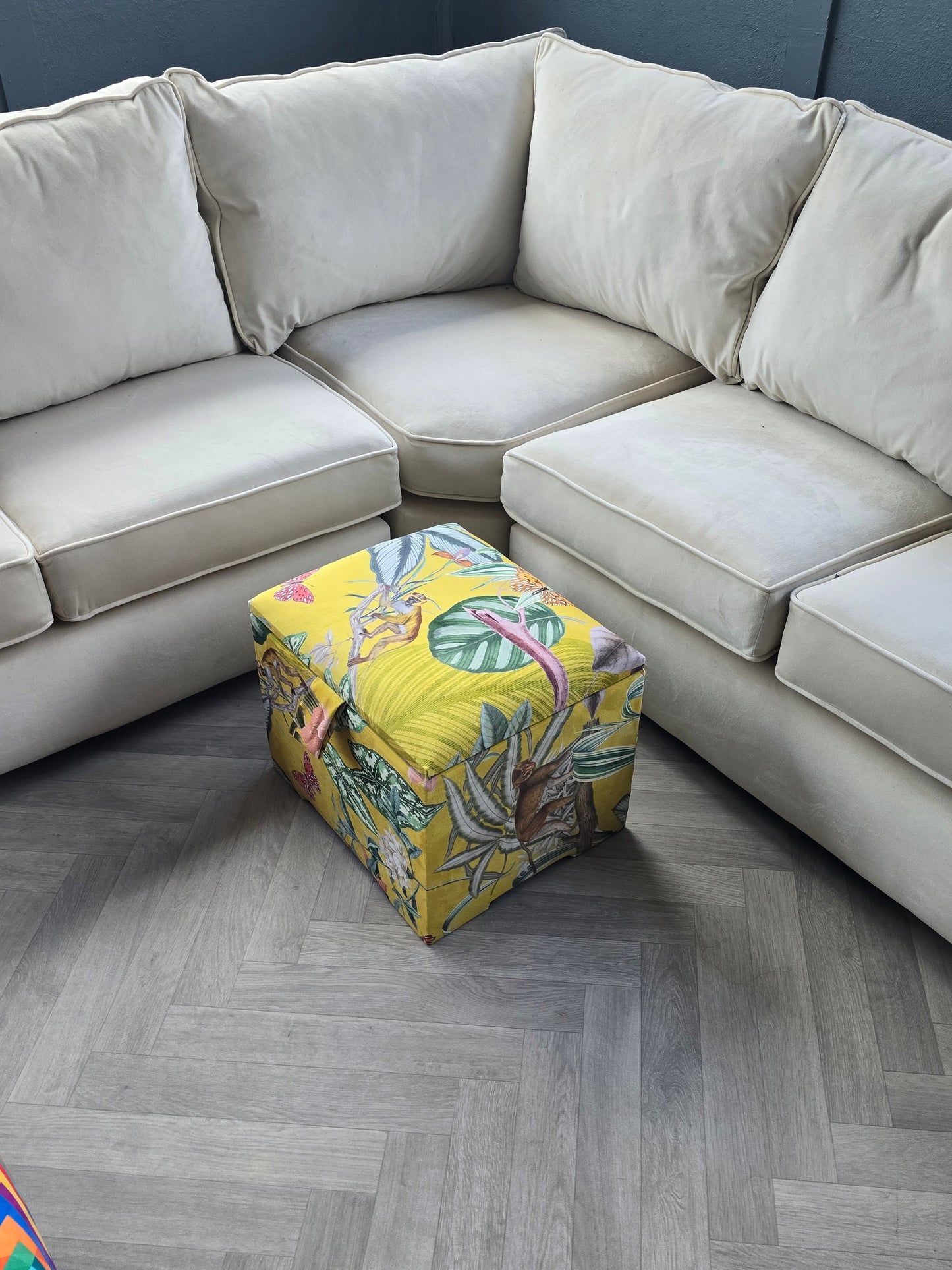 ZEN Small Plain Storage Box floral, Ottoman, deep Storage - ISTOOLS