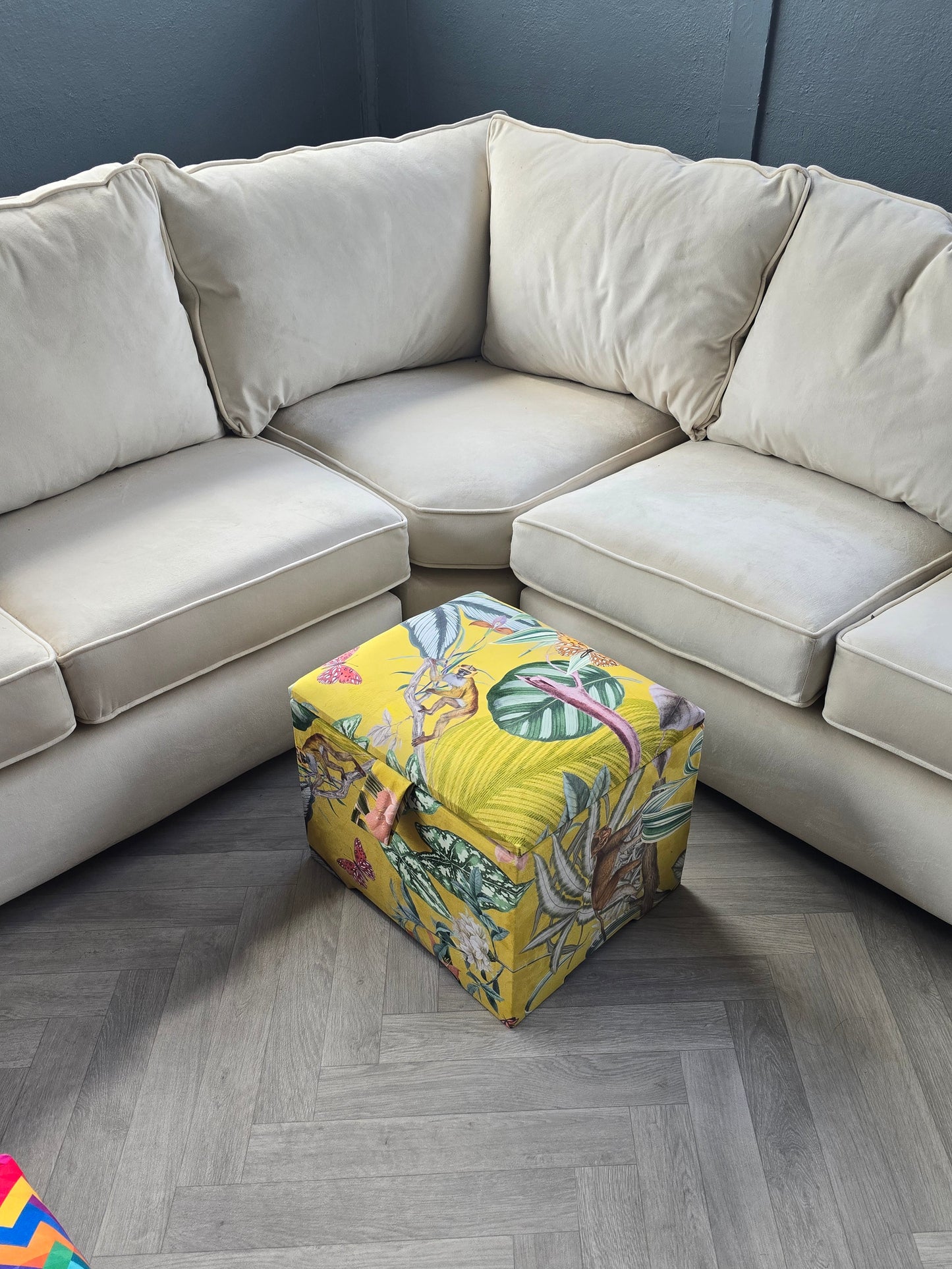 ZEN Small Plain Storage Box floral, Ottoman, deep Storage - ISTOOLS