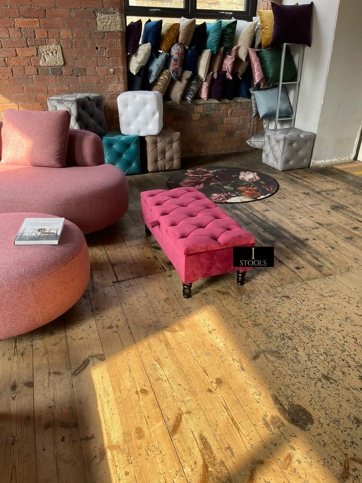 Maroon pouf shop