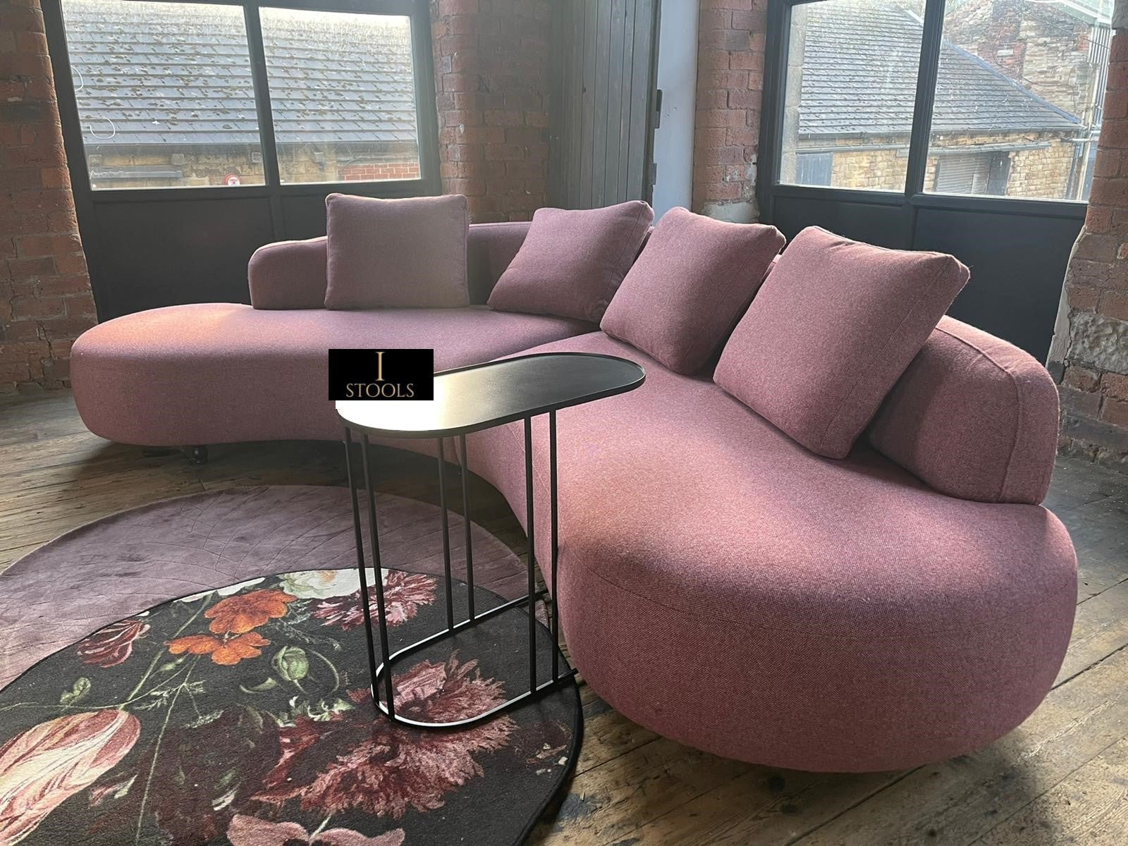 Classic Side Table for Outdoor and Indoor Use - ISTOOLS