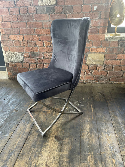 Curved Back Dark Grey Dining Room Chair - ISTOOLS