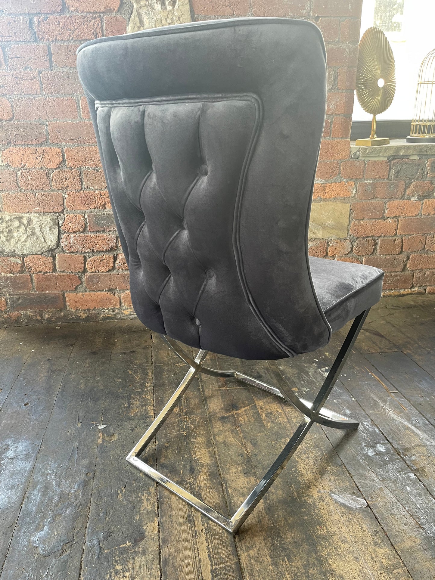 Curved Back Dark Grey Dining Room Chair - ISTOOLS