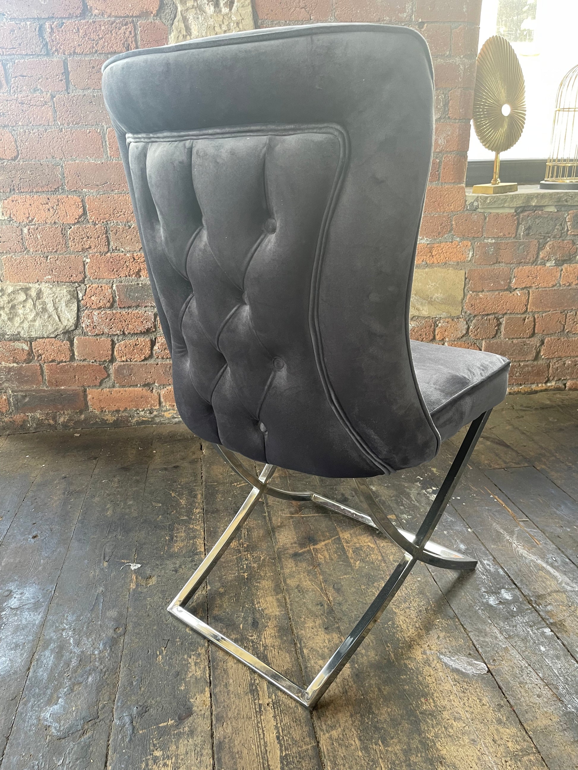 Curved Back Dark Grey Dining Room Chair - ISTOOLS