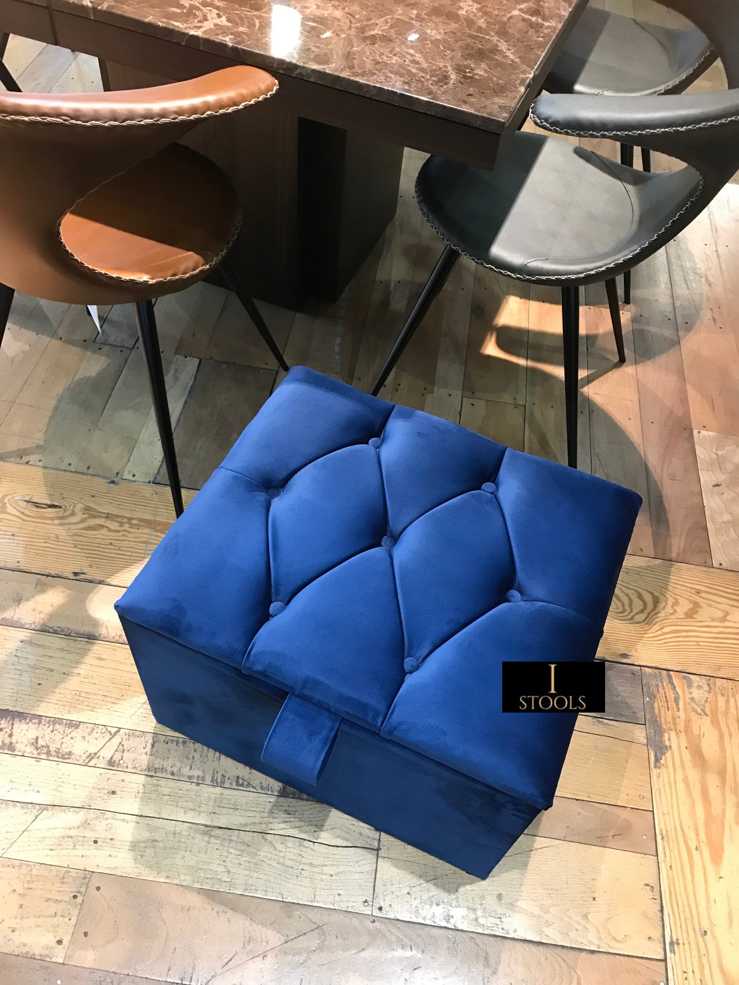 Small coffee table Storage Box | Footrest with Storage | Pouffe - ISTOOLS